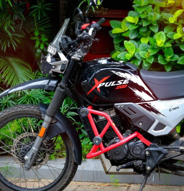 Bizen Hero Xpulse 200 2V 4V Premium Crash Guard with Frame Sliders - Image 2